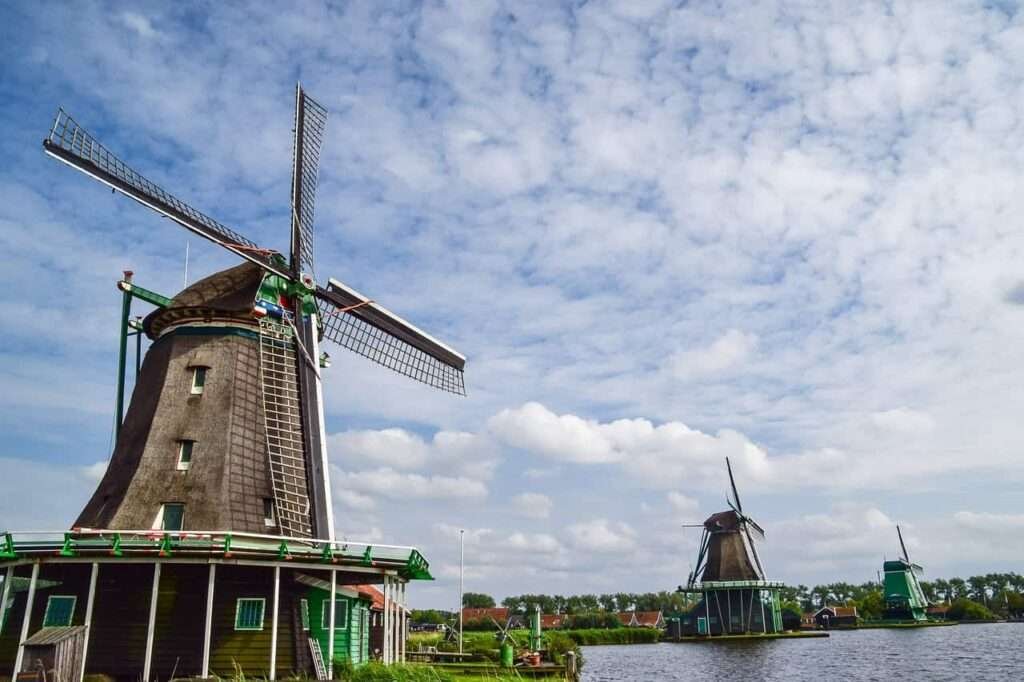 جولات-قرية-الطواحين-زانس-شانس-zaanse-schans-1-1024x682.jpg