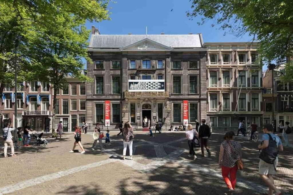 جولة سياحية في متحف ايشر هيت باليس لاهاي