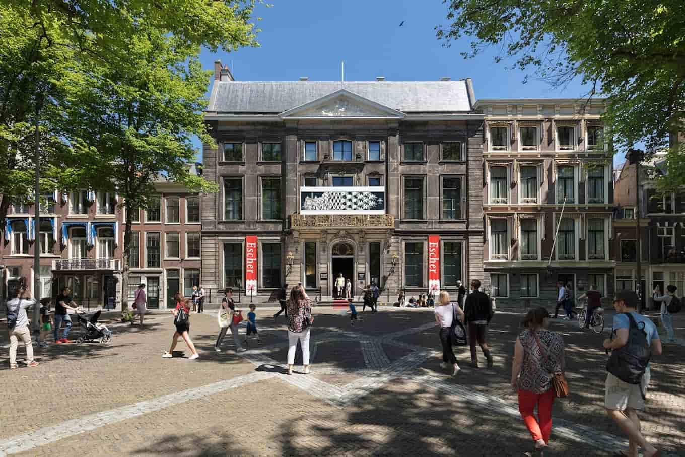 جولة سياحية في متحف ايشر هيت باليس لاهاي