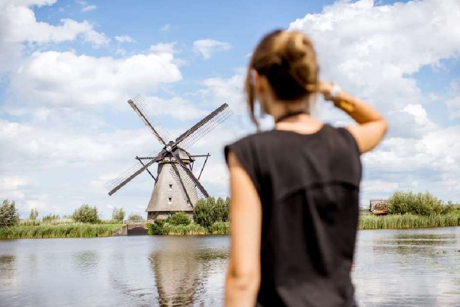 كيف تختار جولات سياحية في هولندا تناسب وقتك وميزانيتك؟