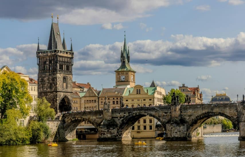 السفر الى براغ